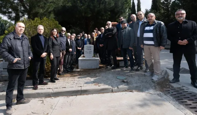 İzmirli usta gazeteci mezarı başında anıldı