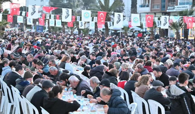 Manisa'da Ramazan'ın bereketi Turgutlu'da paylaşıldı