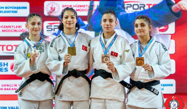 Yunusemreli Judocular Trabzon'dan Çifte Madalya ile Döndü