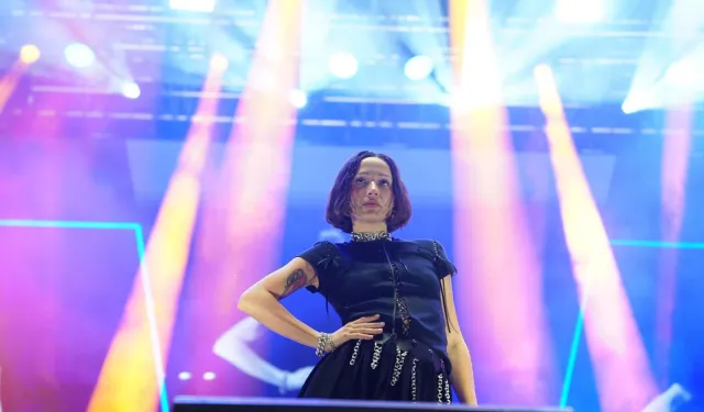 Manisa'da Gençlik Festivali Zeynep Bastık konseriyle başladı