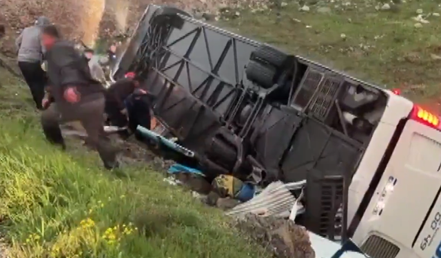 Malatya’da feci kaza: Yolcu otobüsü devrildi, 4 ölü 15 yaralı