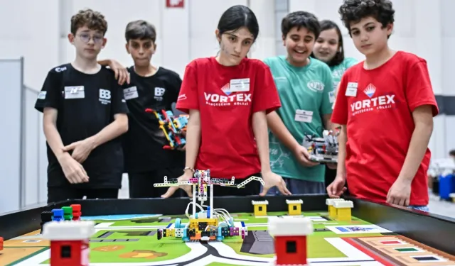 Dünya Robot Olimpiyatı Türkiye Finali'nde teknoloji ve yaratıcılık ortaya çıktı
