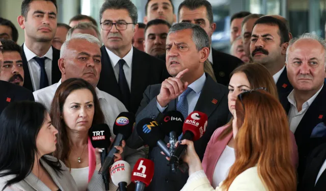 Özgür Özel'den 'butlan' tepkisi: 'Tedbir kararı kurultayı engellemez'
