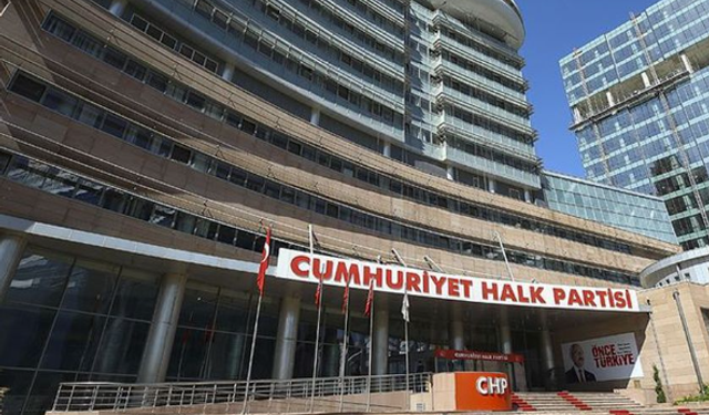 CHP’de Olağanüstü Kurultay Hareketliliği: 833 İmza Genel Merkez’e Sunuldu