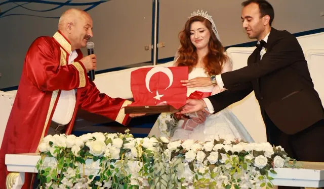 Sultan II. Abdülhamid Han'ın torununun nikahını Başkan Büyükgöz kıydı