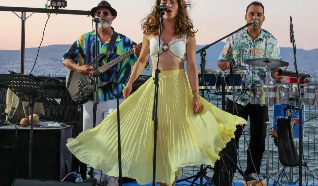 İzmir Marina'da ritim, deniz ve müzik bir arada