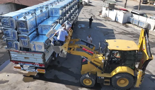 Manisa Büyükşehir'den ilçelere çöp konteyneri desteği