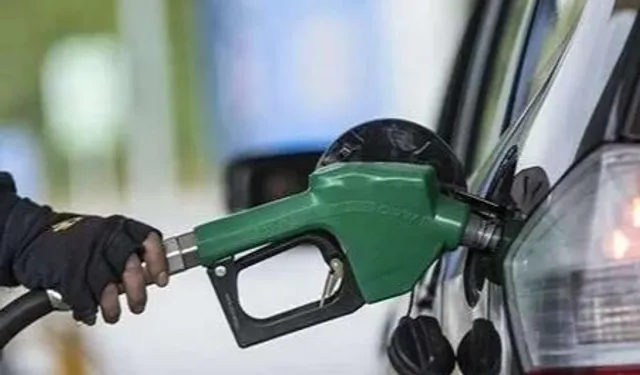 Motorine Rekor Zam: Bu Gece Litre Fiyatı 82 TL'yi Görecek