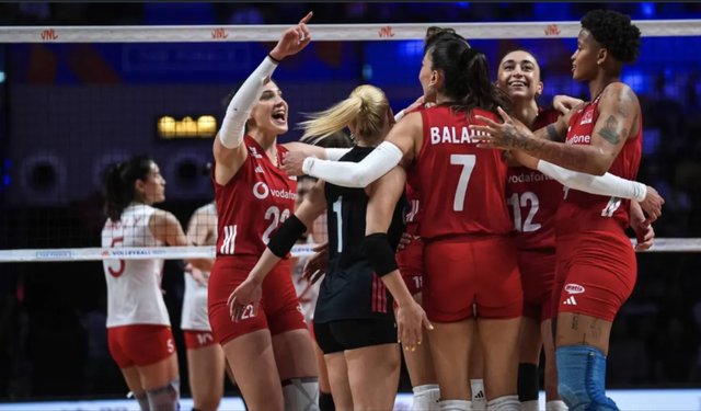 Filenin Sultanları Finalde! Türkiye, Çin'i Set Vermeden Geçti