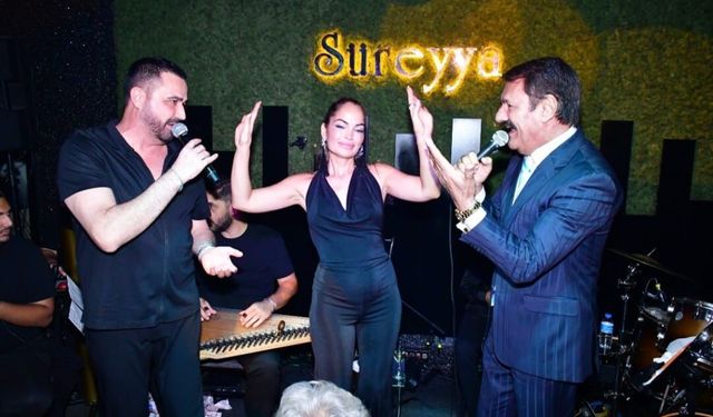 SAHNEDE BÜYÜLEYEN KADIN İSTANBULLU HAYRANLARIYLA BULUŞTU