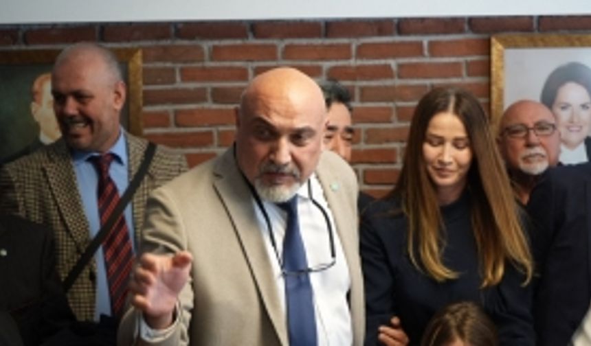 Halkın sevgilisi doktor Gürhan Özcan İYİ Parti'den aday oldu "Çocuklarımız için aday oldum, adalet gelecek bunun için çaba göstereceğim"