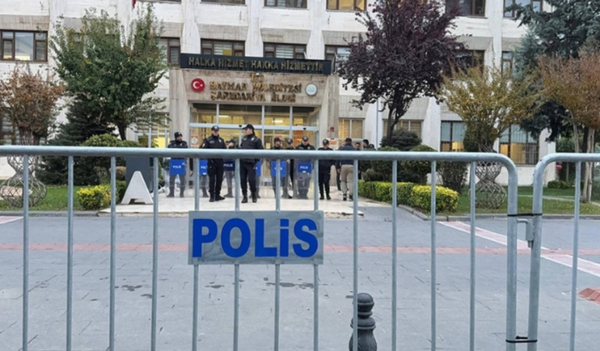 Mardin, Batman ve Halfeti Belediyelerine kayyum atandı