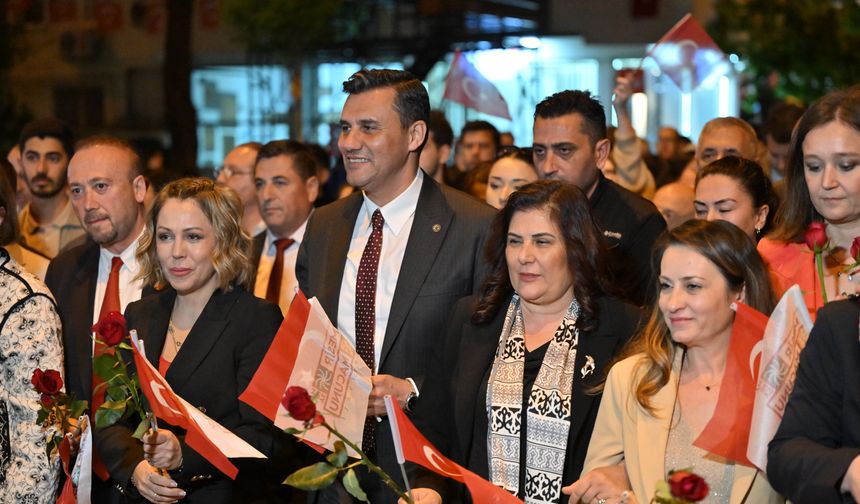 485. Uluslararası Manisa Mesir Macunu Festivali'nde Kortej Yürüyüşü Gerçekleştirildi
