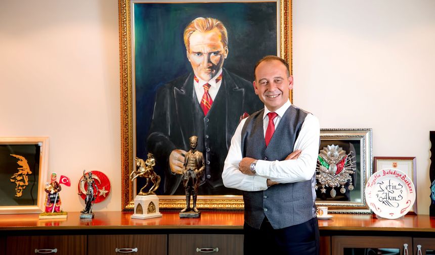 Başkan Akın: "Atatürk, ‘Bütün ümidim gençliktedir’ diyerek en büyük eseri Türkiye Cumhuriyeti’ni gençlere emanet etmişti
