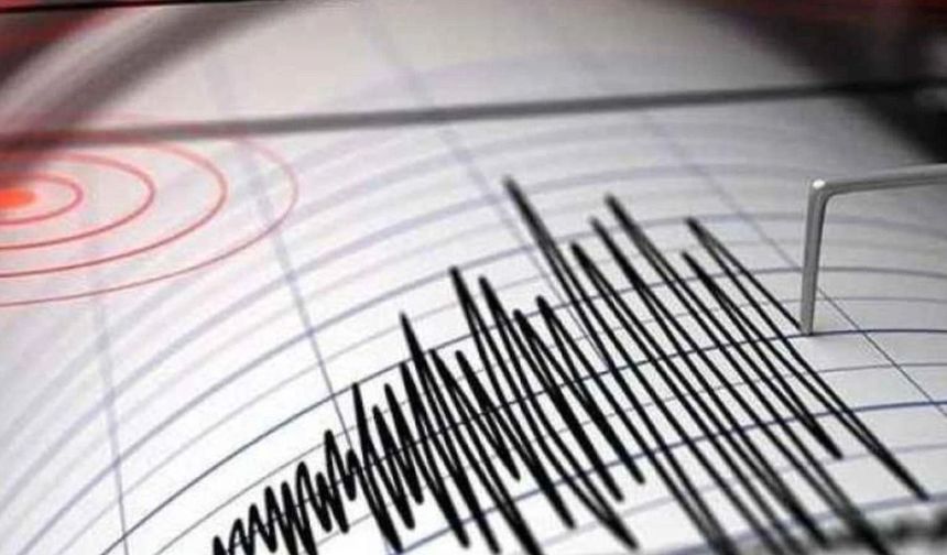 Endonezya'nın Bengkulu kentinde 5,7 büyüklüğünde deprem