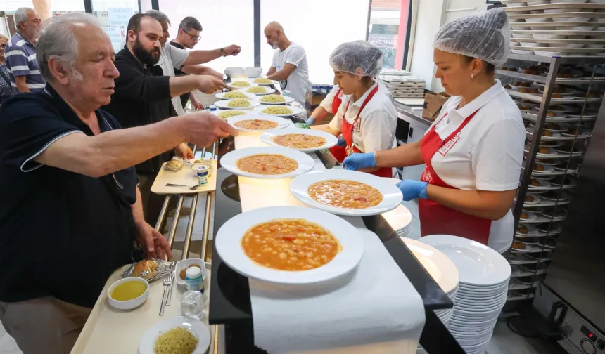 Bakırköy Kent Lokantası’nda Zeyrek için hayır yemeği