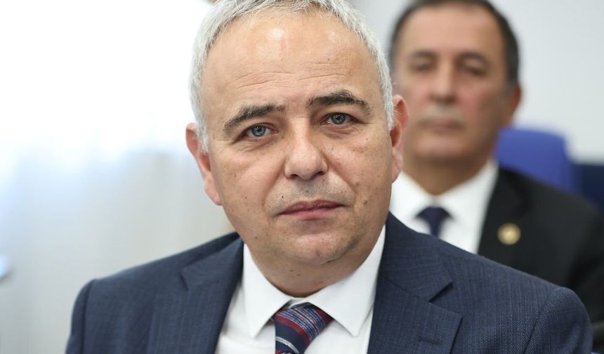 CHP’li Bakırlıoğlu’ndan Bakan Tekin’e: “Böyle Bakana Böyle Müdür!”