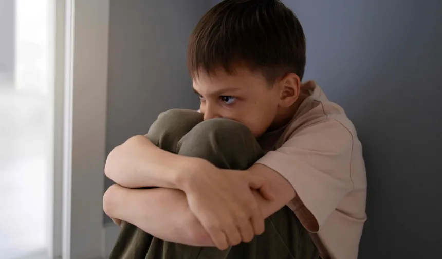 Bipolar bozukluk çocuk ve ergenlerde de görülüyor