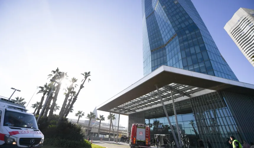 İzmir'de 47 katlı binada nefes kesen tatbikat