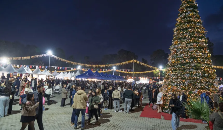 İzmir'de Yeni Yıl Festivali'ne ilgi yoğun