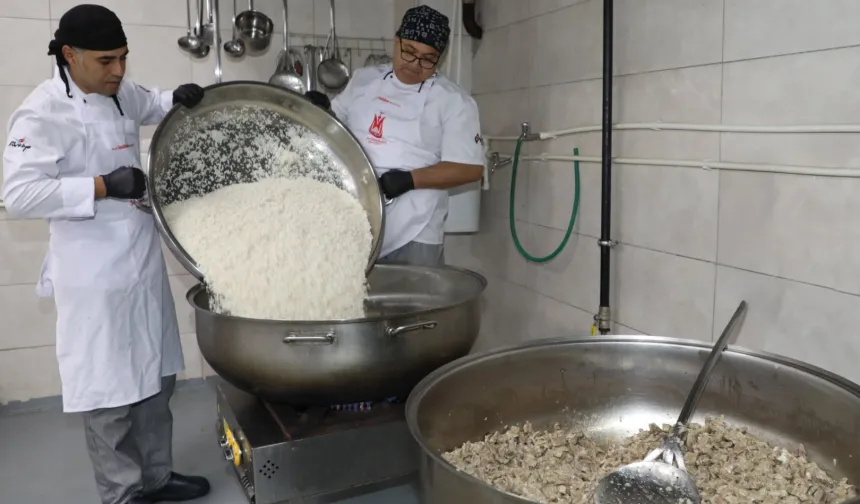 Manisa Şehzadeler Aşevi, 2025'te de vatandaşa sıcak aş ulaştırdı