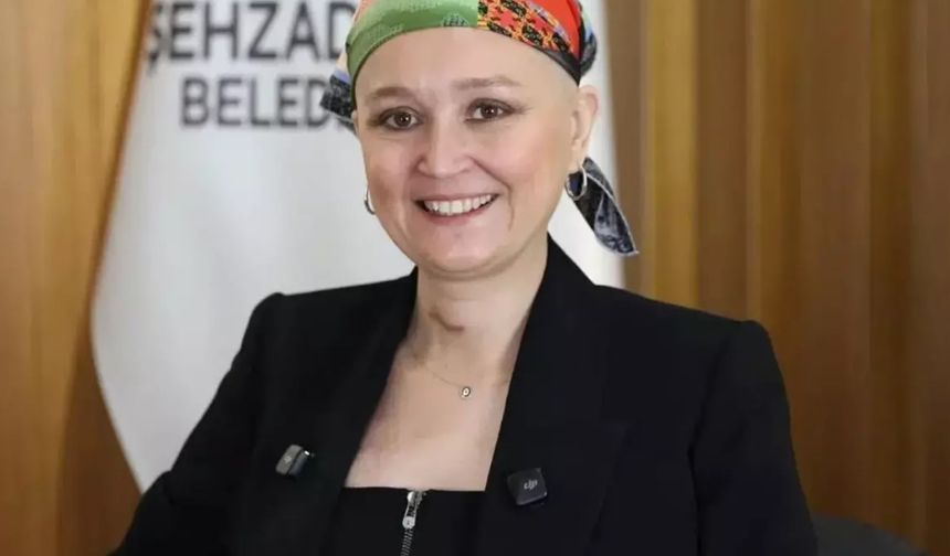 MANSUR YAVAŞ’TAN YOĞUN BAKIMDAKİ GÜLŞAH DURBAY’A DESTEK ZİYARETİ: “İNŞALLAH BİR MUCİZE GERÇEKLEŞİR”