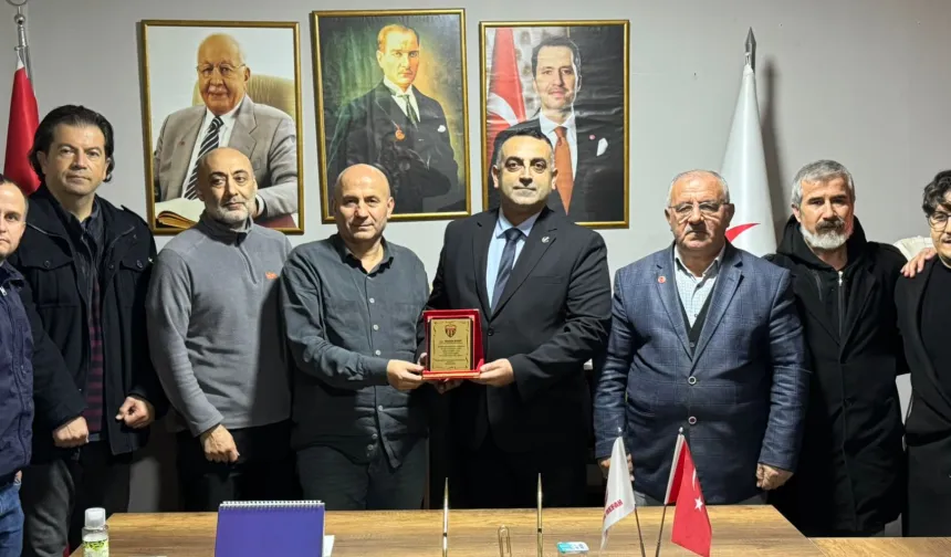 Manisa'da İşitme Engelliler Derneği'nden Yeniden Refah'a ziyaret