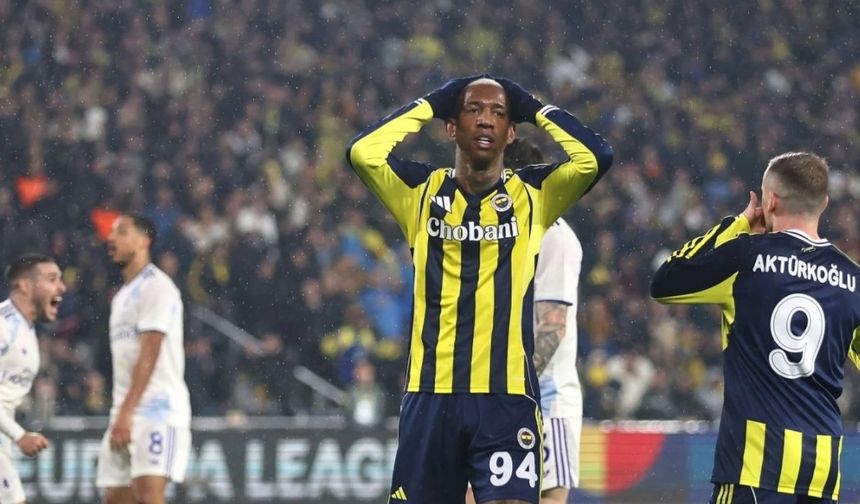 Fenerbahçe evinde Aston Villa'ya tek golle mağlup oldu