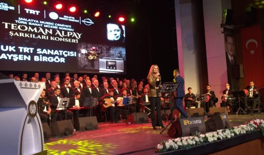 Teoman Alpay şarkıları mest etti