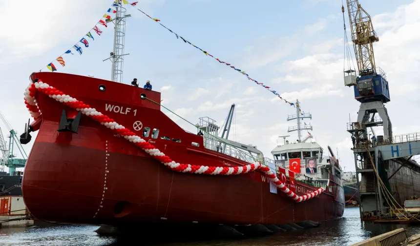 İlk sıfır emisyonlu tanker 'WOLF 1' denize indirildi