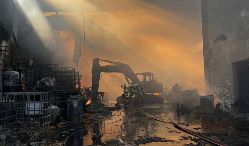 İzmir Torbalı'daki fabrika yangını kontrol altında