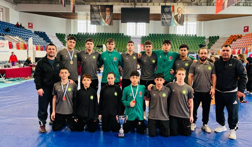 Manisa’nın Yıldızları Minderde Parladı: Türkiye Üçüncülüğü Manisa BBSK’nın