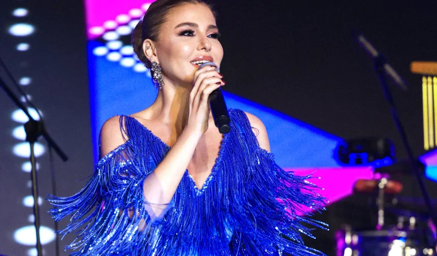 Masmavi Gülben Antalya'yı aydınlattı