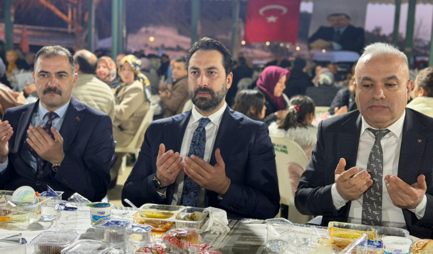 MÜCAHİT ARINÇ: “DUALARIMIZ BARIŞ VE HUZUR İÇİN”