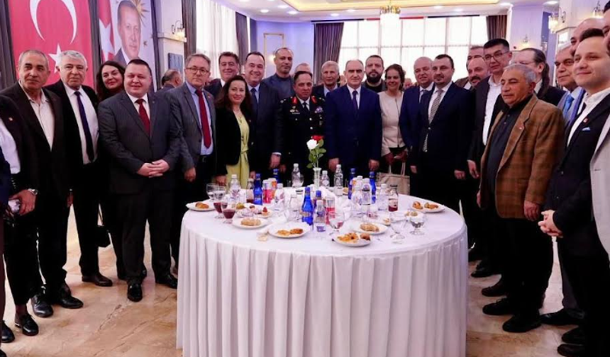 Manisa Protokolü Bayramlaşma Töreninde Bir Araya Geldi