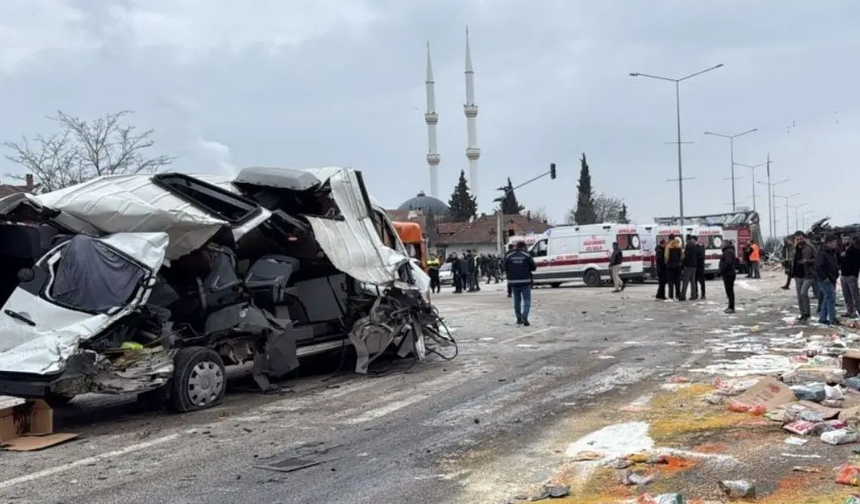 Samsun’da Zincirleme Kaza: Freni Boşalan Kamyon Dehşet Saçtı, 19 Yaralı