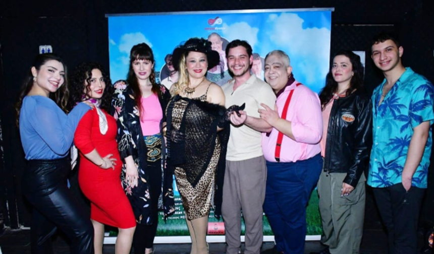 DERYA ŞEN İLE ŞEN KIZLAR DOLU DİZGİN YOLA DEVAM