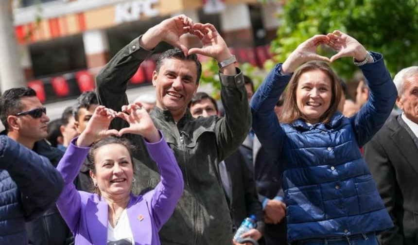 Özalper: “Manisa’da değişimin sorumluluğunu taşıyoruz”