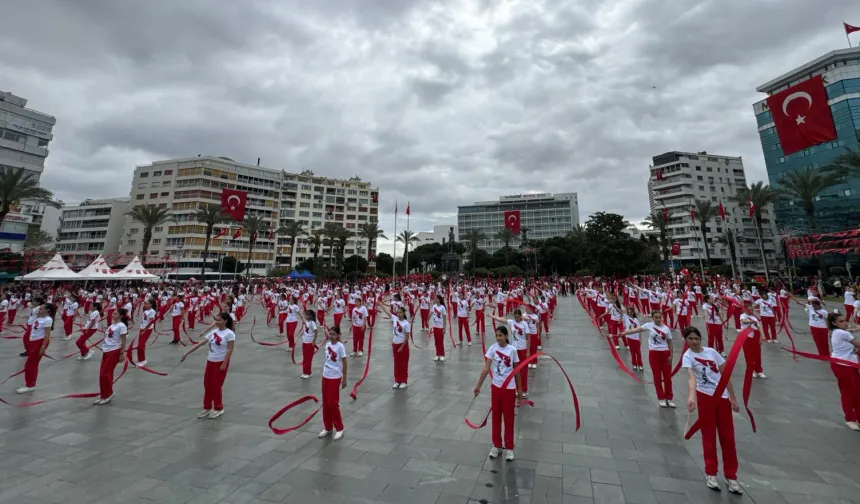 İzmir'de 23 Nisan coşkusu