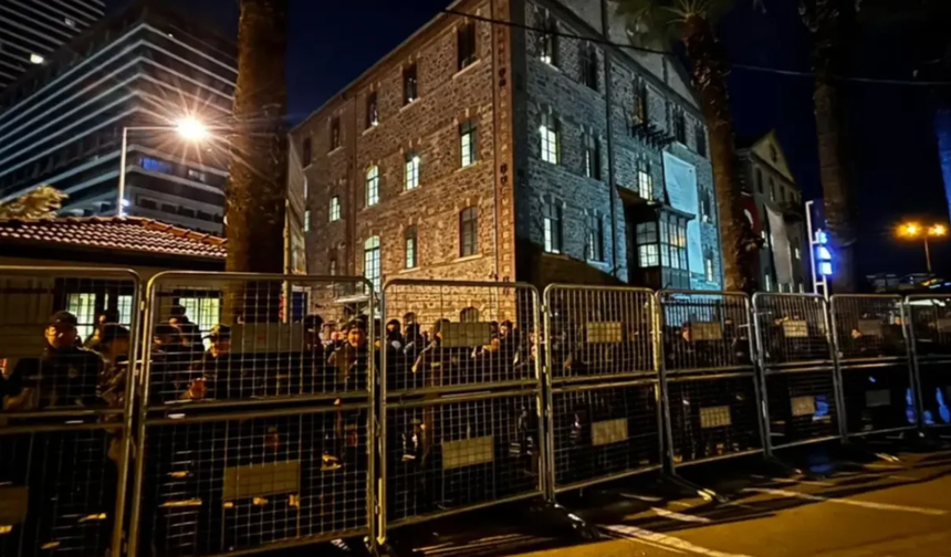 İzmir’de Meslek Fabrikası’na Şafak Baskını: Tahliye Krizi Büyüyor