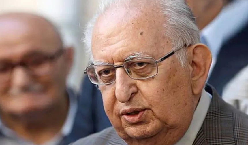 Türk siyasetinin duayen ismi Hüsamettin Cindoruk hayatını kaybetti