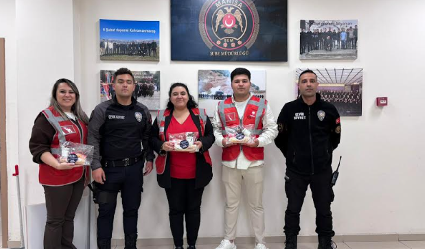 Yunusemre Belediyesi’nden Polis Günü’nde Anlamlı Jest