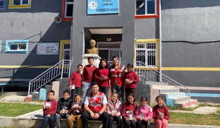 YUNUSEMRE 23 NİSAN’DA YUNTDAĞLI ÇOCUKLARI UNUTMADI