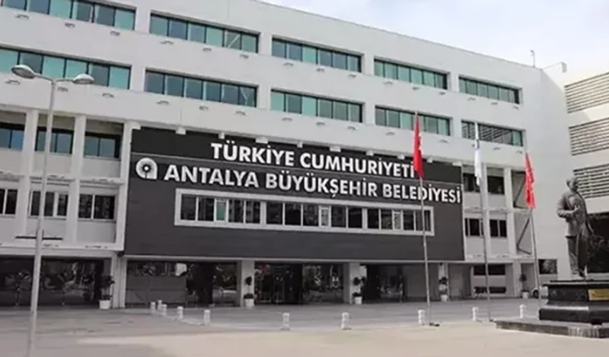 Antalya Büyükşehir Belediyesi’ne operasyon: 34 gözaltı kararı, Böcek’in gelini de soruşturmada