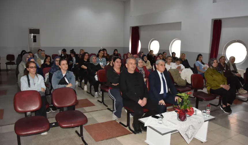 Manisa Yunusemre'de aile eğitimleri programı devam ediyor