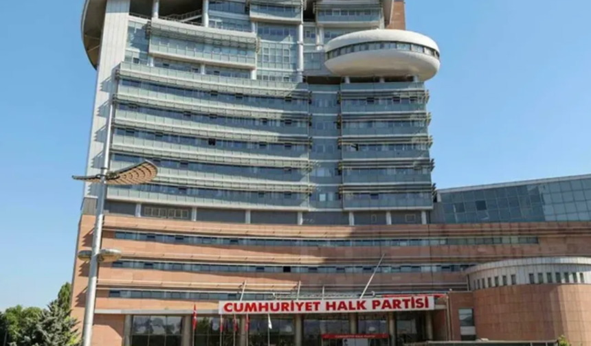 CHP'de Olağanüstü Kurultay İçin Kritik Eşik Aşıldı: İmza Sayısı 600'ü Geçti