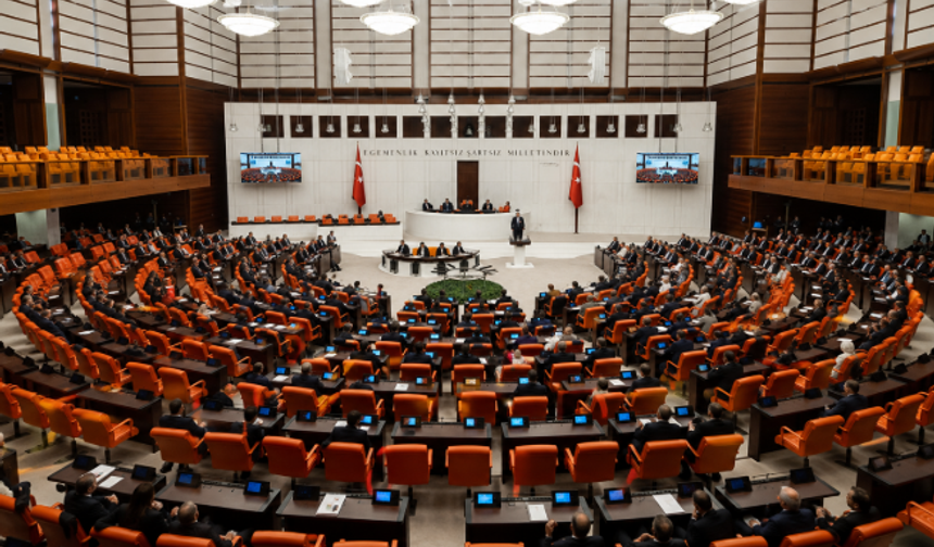 TBMM’de Yoğun Hafta: Alkol Düzenlemesi, Tarım Arazileri ve CHP Grup Toplantısı Gündemde