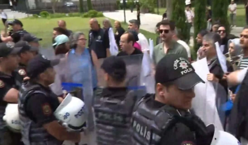 Ankara’da Öğretmen Eylemine Polis Müdahalesi: Sendika Başkanı Gözaltına Alındı