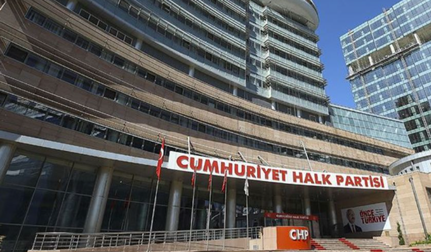 CHP’de Olağanüstü Kurultay Hareketliliği: 833 İmza Genel Merkez’e Sunuldu