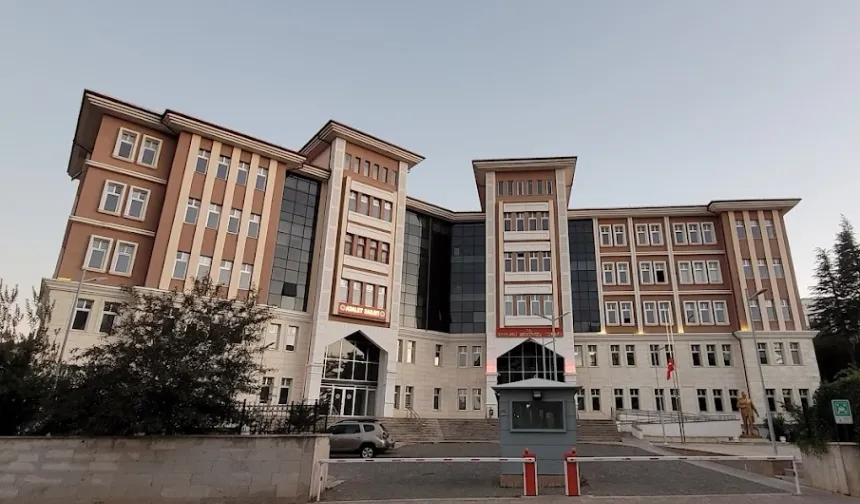 Suşehri Adliyesinin bölge derecesi yükseltildi: HSK kararı Resmî Gazete'de yayımlandı